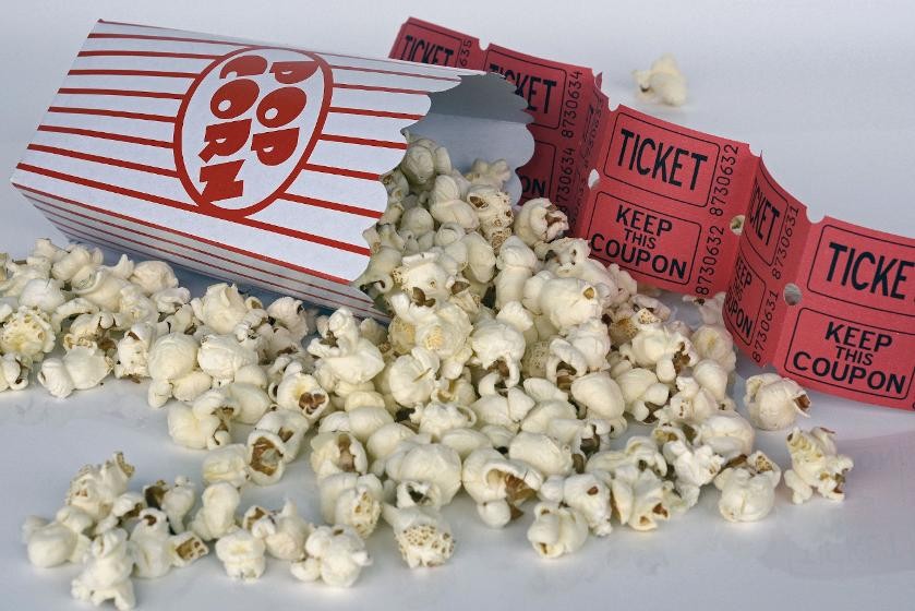 Tickets und Popcorn
