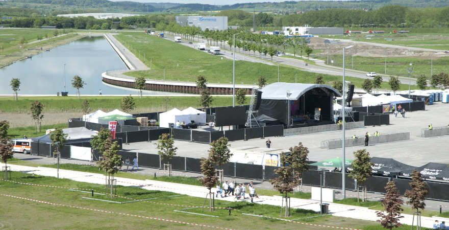 Holi Festival auf dem Festplatz Flugfeld Böblingen/Sindelfingen